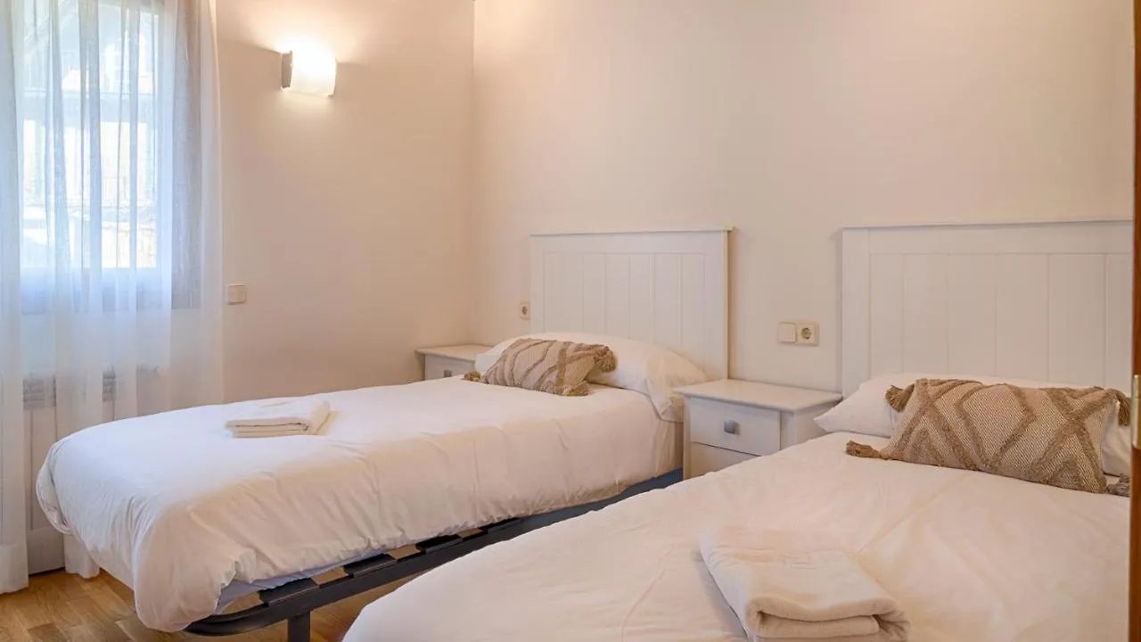 Saplan Real Estate Laujo Apartment Bossost 0*,  Spain