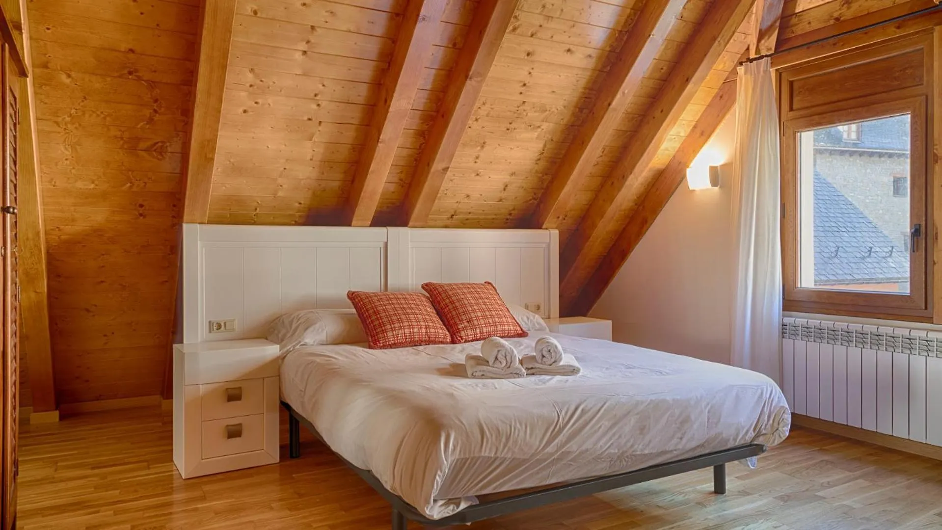 Saplan Real Estate Laujo Apartment Bossost